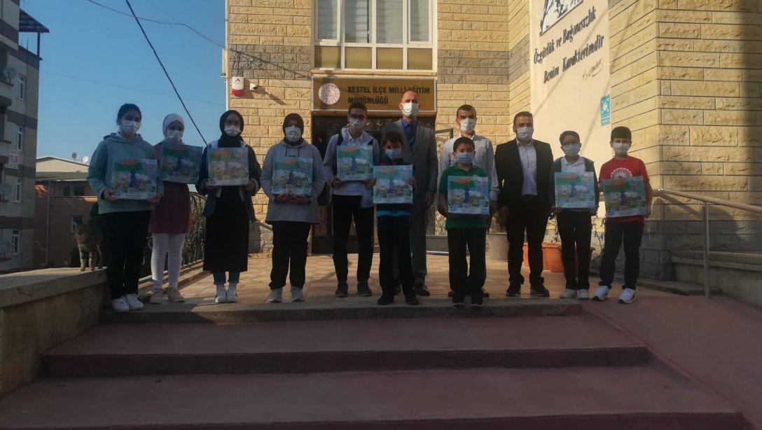 Ufka Yolculuk Bilgi Yarışmasında Dereceye Giren Öğrenciler Ödüllendirildi